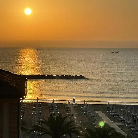 Bellavista Fronte Mare Apartment *